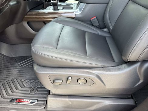 Used 2026 Chevrolet Silverado 1500 LT Trail Boss w/ LT Trail Boss Premium Package AWD/4WD image 19
