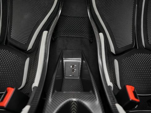 Used 2022 McLaren 765LT RWD image 42