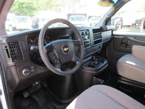 Used 2012 Chevrolet Express 3500 RWD image 13