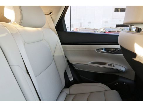 Used 2022 Genesis GV70 2.5T w/ Select Package AWD/4WD image 13