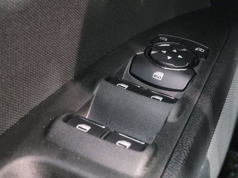 Used 2019 Ford Fusion SE image 27