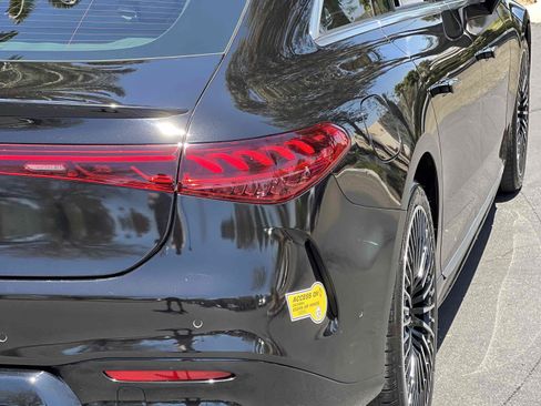 Used 2022 Mercedes-Benz EQS 450+ Sedan image 38