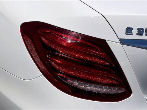 Used 2020 Mercedes-Benz E 350 Sedan w/ Parking Assistance Package image 27