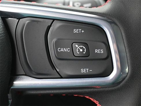 Used 2023 Jeep Gladiator Rubicon w/ Cold Weather Group image 16