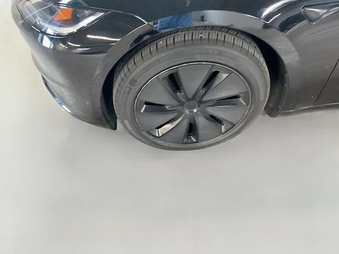 Used 2025 Tesla Model 3 Long Range AWD/4WD image 29