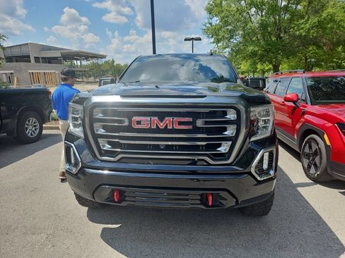 Used 2021 GMC Sierra 1500 AT4 w/ AT4 Premium Package AWD/4WD image 2