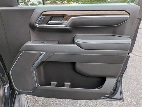 Used 2024 GMC Sierra 1500 SLE w/ Preferred Package image 34