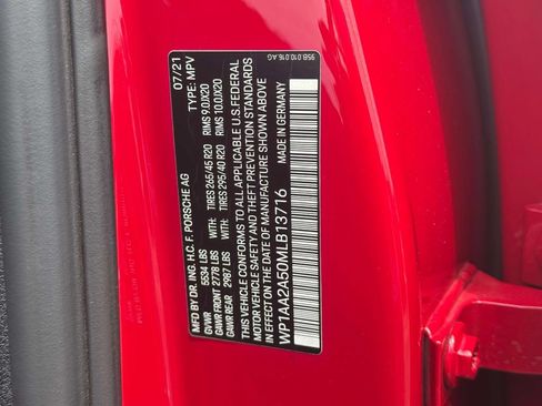 Used 2021 Porsche Macan AWD/4WD image 18