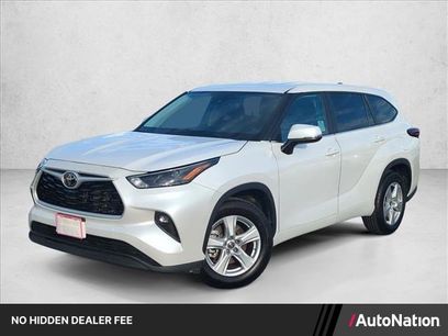 Used 2025 Toyota Highlander LE