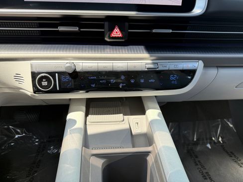 Used 2023 Hyundai Ioniq 6 SEL AWD/4WD image 13