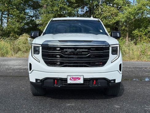 Used 2024 GMC Sierra 1500 AT4 w/ AT4 Premium Package image 14