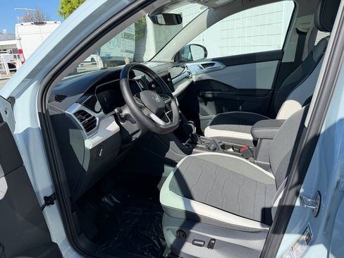 New 2026 Volkswagen Taos SE AWD/4WD image 17
