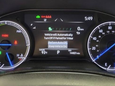 Used 2024 Toyota Venza XLE AWD/4WD image 8