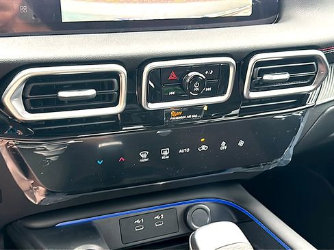 New 2026 Nissan Sentra SR w/ Floor Mat Package FWD image 23