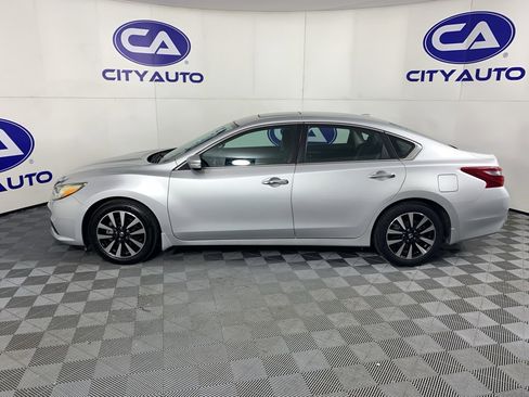 Used 2018 Nissan Altima 2.5 SV w/ 2.5 SV Technology Package image 7