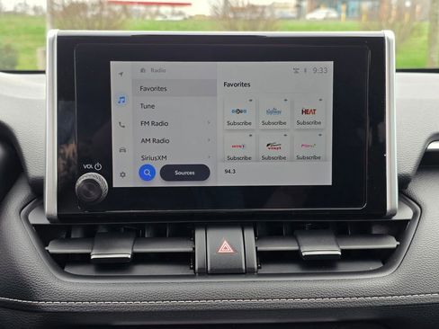 Used 2024 Toyota RAV4 LE image 22