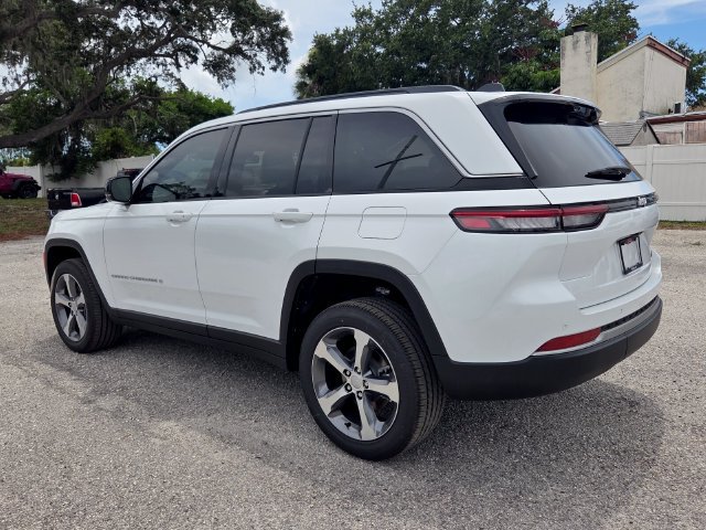 New 2026 Jeep Grand Cherokee Limited w/ Luxury Tech Group II RWD image 5