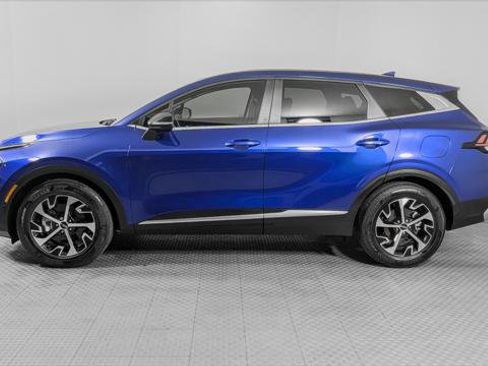 Used 2024 Kia Sportage EX FWD image 3