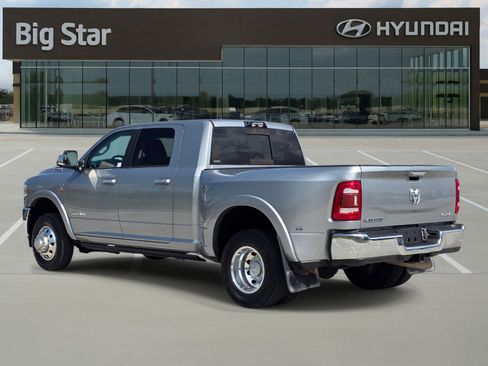 Used 2022 RAM 3500 Laramie AWD/4WD image 3