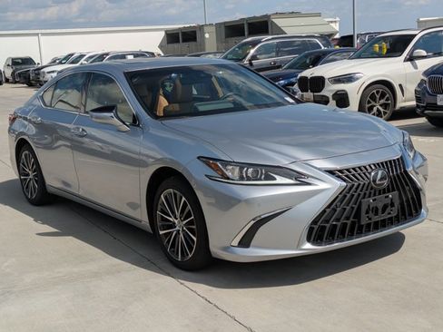Used 2023 Lexus ES 350 w/ Premium Package image 3