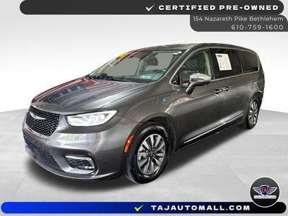 Used 2022 Chrysler Pacifica Limited