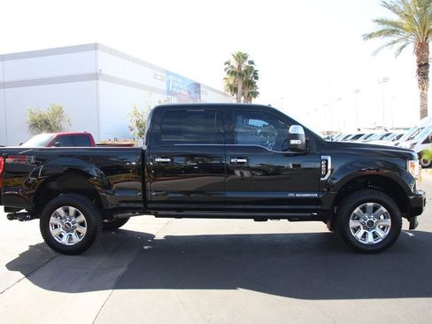 Certified 2018 Ford F250 Platinum w/ Platinum Ultimate Package AWD/4WD image 8