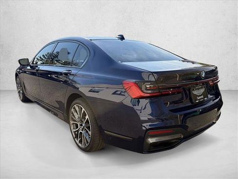 Used 2022 BMW 750i xDrive w/ Executive Package AWD/4WD image 7