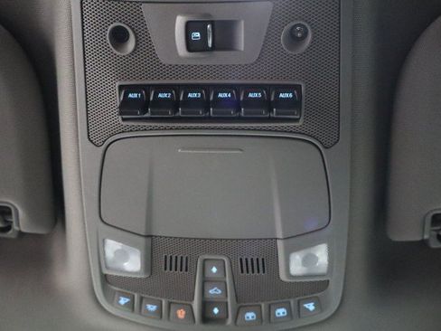 Used 2021 Ford F250 Lariat w/ Lariat Ultimate Package AWD/4WD image 63