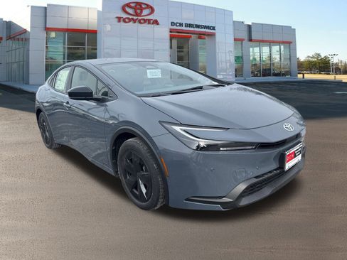 New 2026 Toyota Prius LE image 3