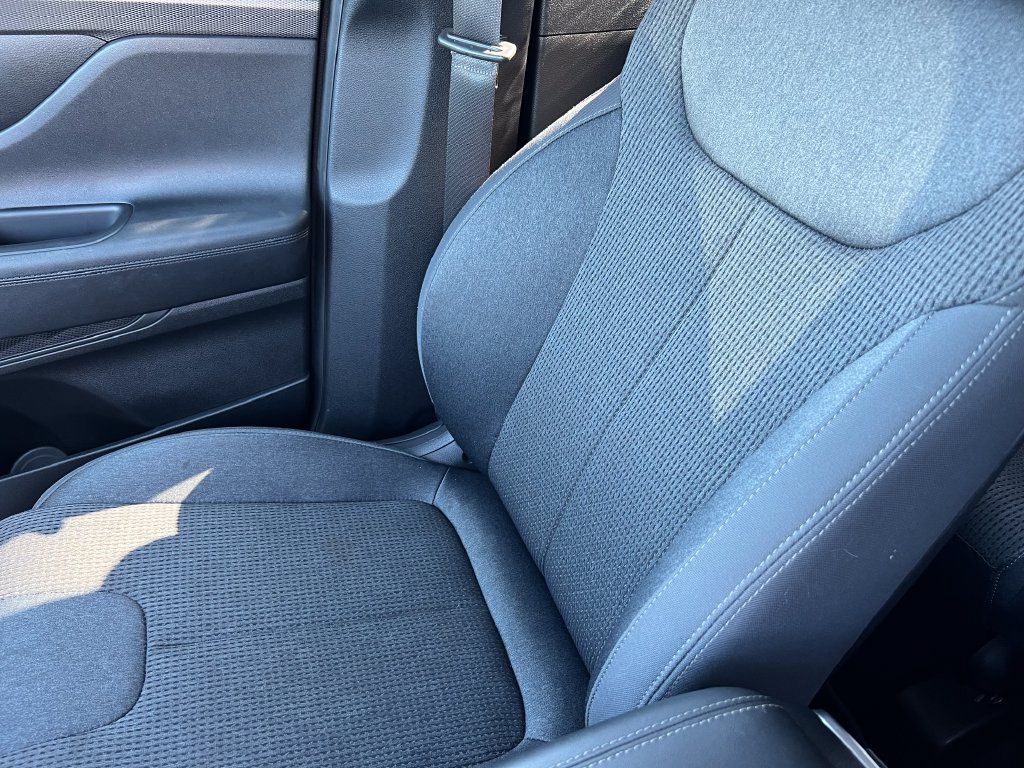 Used 2019 Hyundai Santa Fe SE AWD/4WD image 31