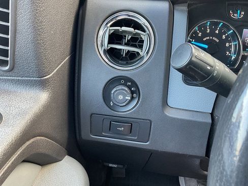 Used 2013 Ford F150 XLT w/ Luxury Equipment Group image 28