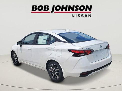 New 2025 Nissan Versa SV w/ Trunk Package FWD image 5