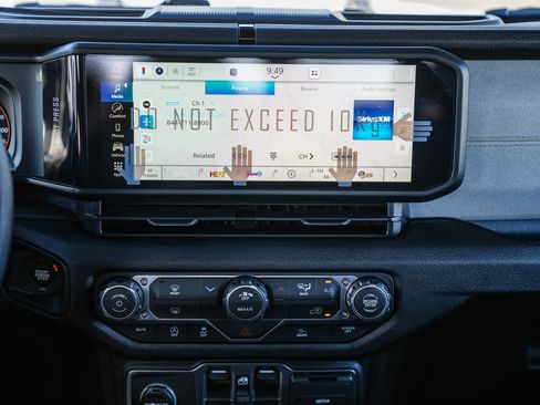 New 2026 Jeep Gladiator Sport image 15