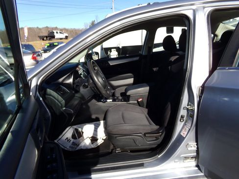 Used 2019 Subaru Legacy 2.5i image 6