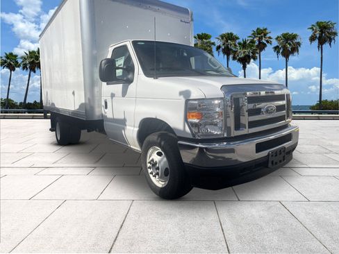 New 2025 Ford E-350 and Econoline 350 Super Duty w/ Power Equipment Group image 8