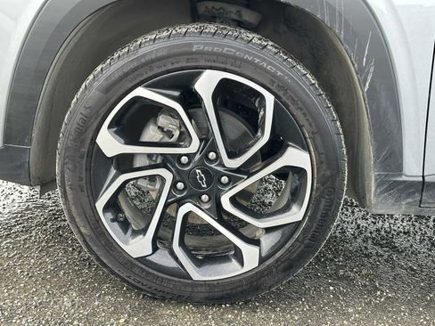 Certified 2024 Chevrolet Trax RS w/ Driver Confidence Package FWD image 9