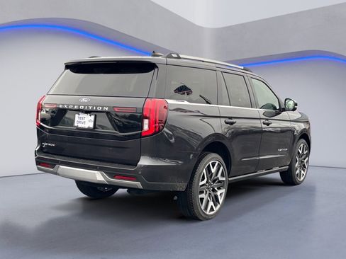 New 2026 Ford Expedition Platinum w/ Platinum Ultimate Package AWD/4WD image 9