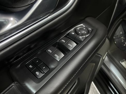 Used 2021 Chevrolet Tahoe LT w/ LT Signature Package AWD/4WD image 15