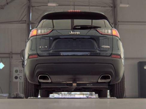 Used 2019 Jeep Cherokee Latitude Plus w/ Comfort/Convenience Group AWD/4WD image 7
