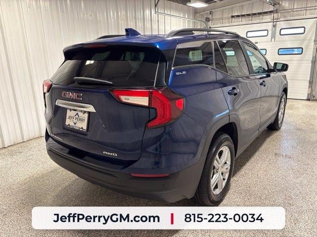 Used 2022 GMC Terrain SLE w/ Driver Convenience Package AWD/4WD image 3