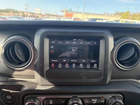Used 2023 Jeep Wrangler Unlimited Sport AWD/4WD image 24
