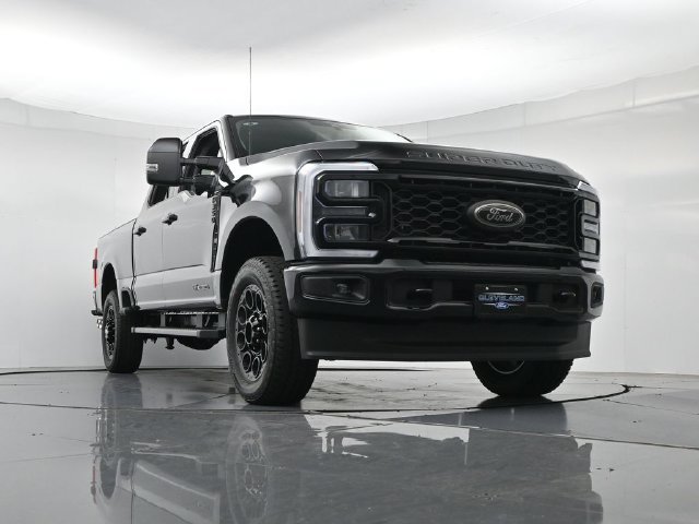New 2026 Ford F350 Lariat w/ Black Appearance Package AWD/4WD image 40