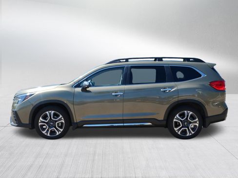 Used 2023 Subaru Ascent Touring AWD/4WD image 4