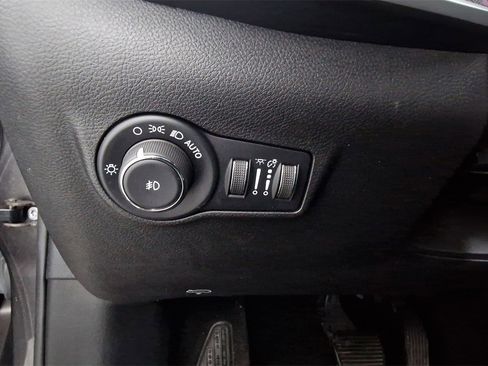 Used 2022 Jeep Compass Latitude image 20