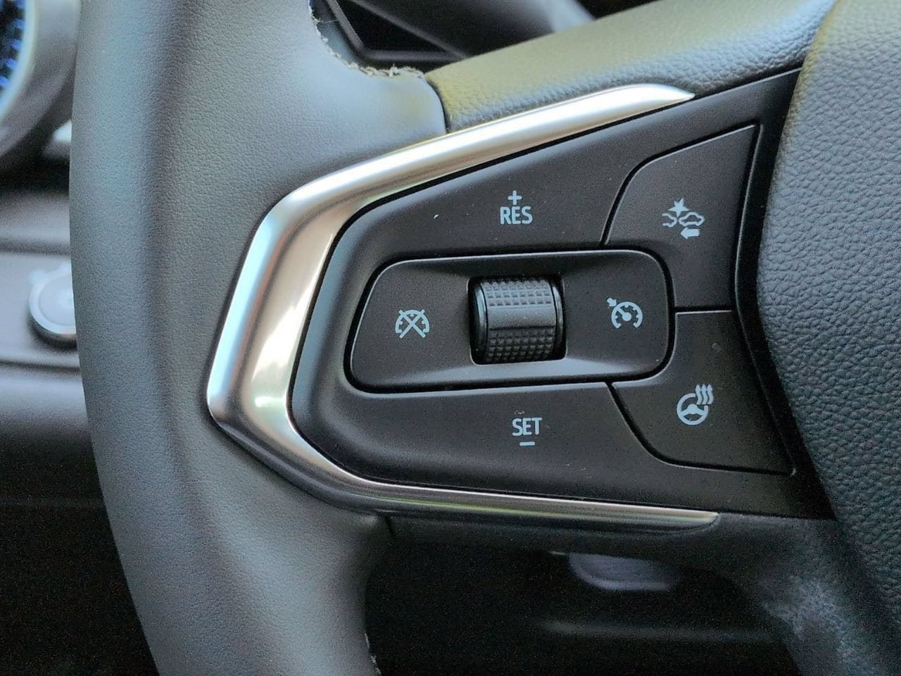 New 2026 Chevrolet Trax LT w/ Driver Confidence Package FWD image 26