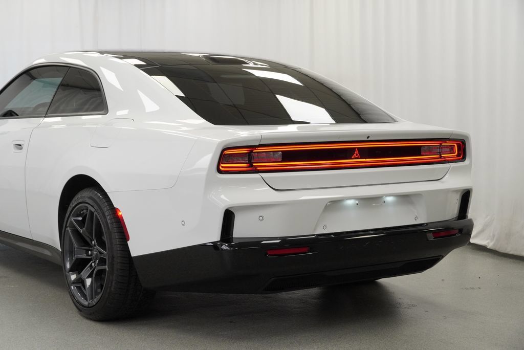 Used 2024 Dodge Charger Daytona R/T w/ Plus Group AWD/4WD image 19