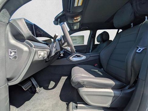 New 2026 Mercedes-Benz GLS 450 4MATIC image 4