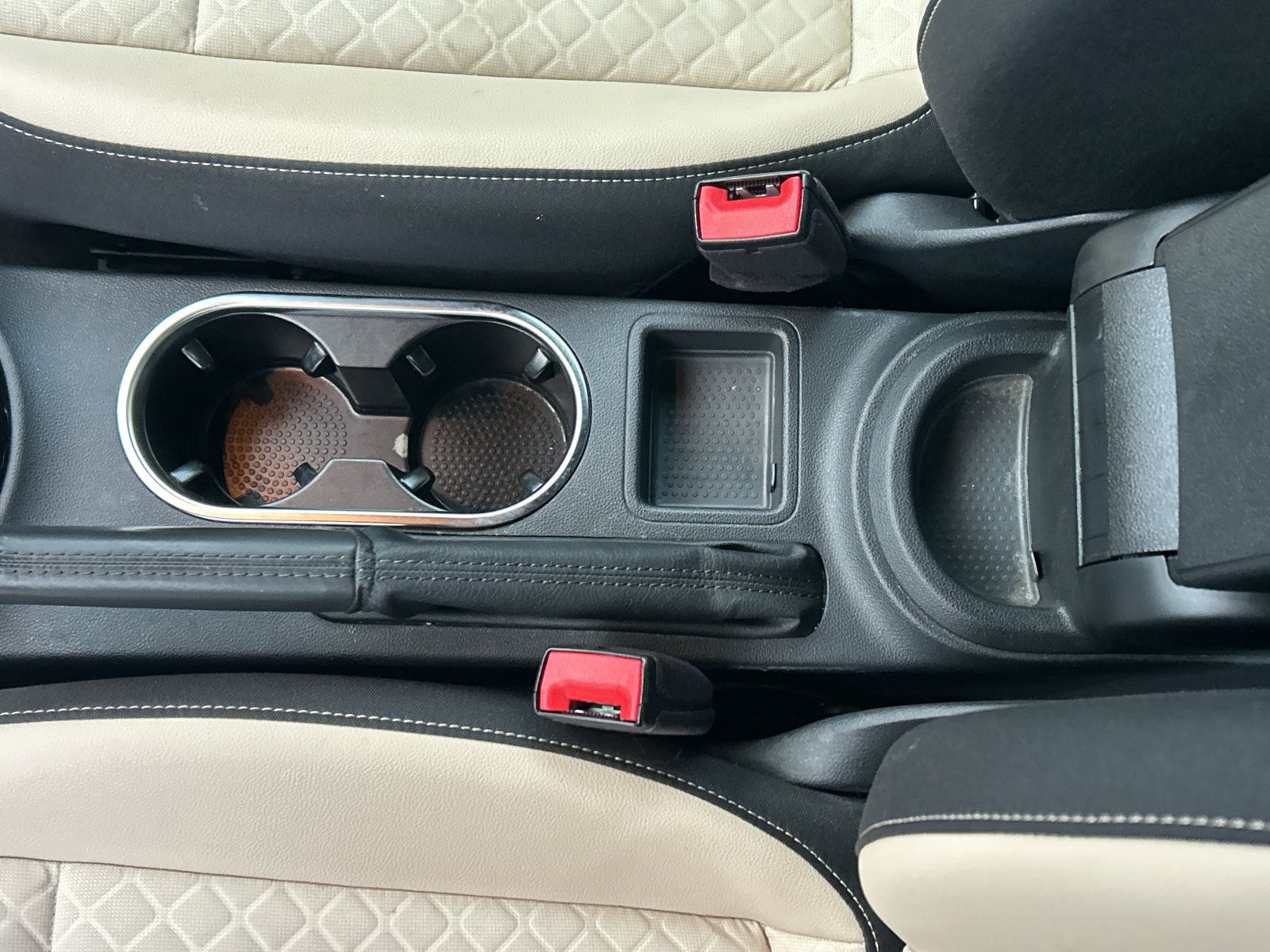 Used 2019 Volkswagen Beetle 2.0T SE FWD image 17