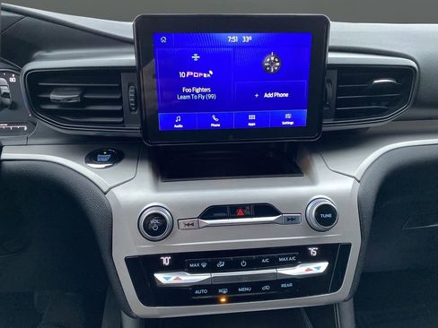 Used 2020 Ford Explorer XLT image 7