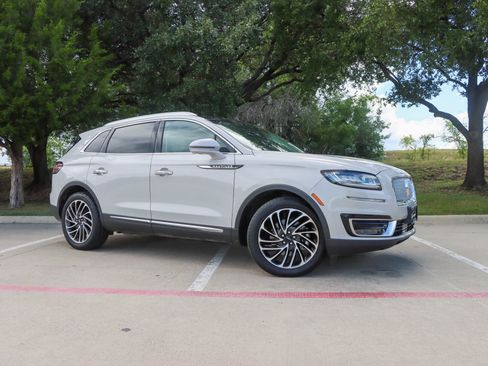 Used 2020 Lincoln Nautilus Reserve FWD image 1